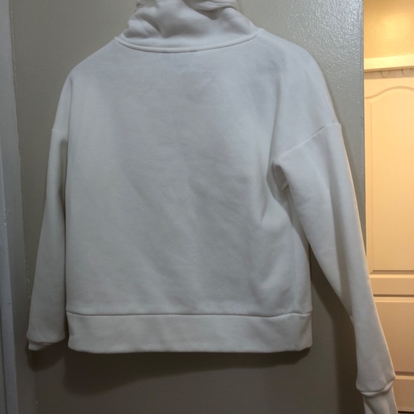 Sweater - Picture 2 of 4